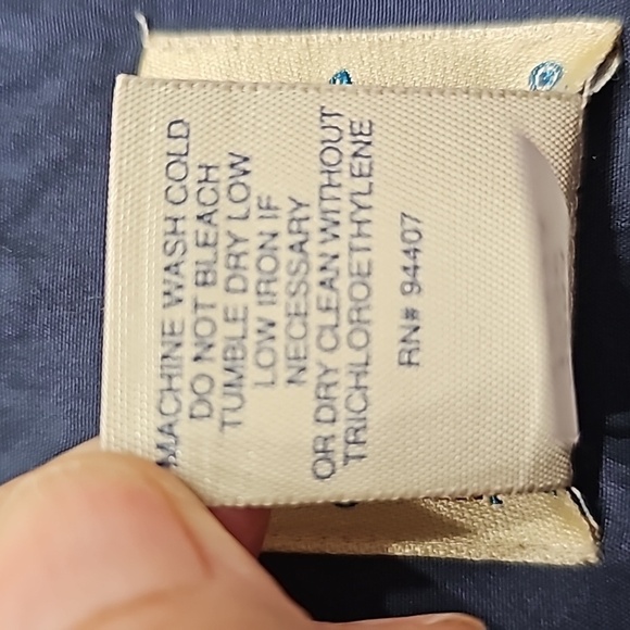 Travel Smith mens long XXL long sleeve shirt. Casual button down. Rust/red color - Picture 8 of 9